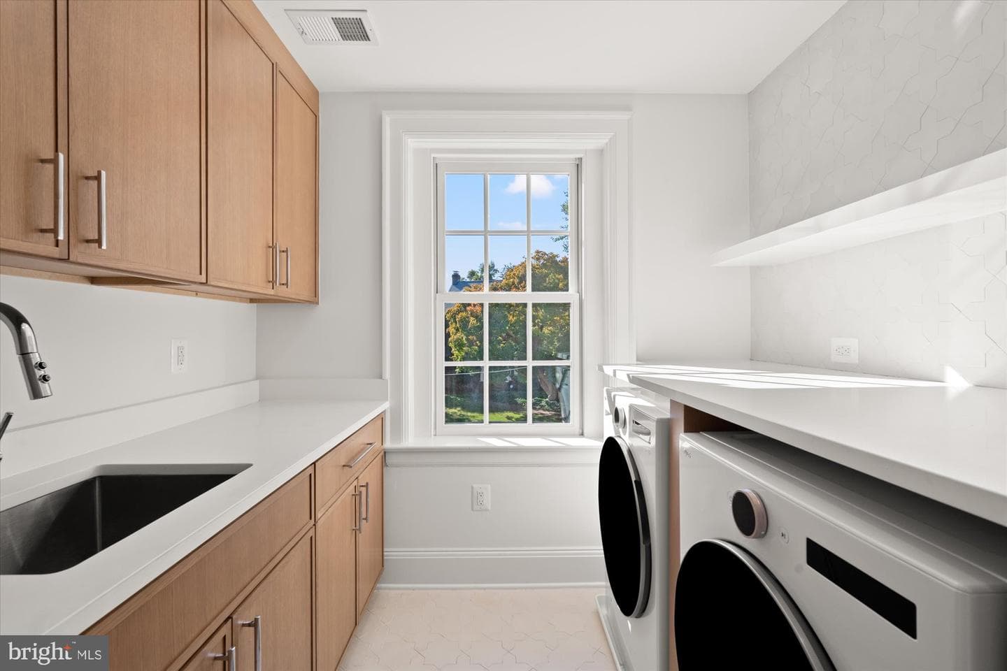 1814 Edgehill Drive photo 39