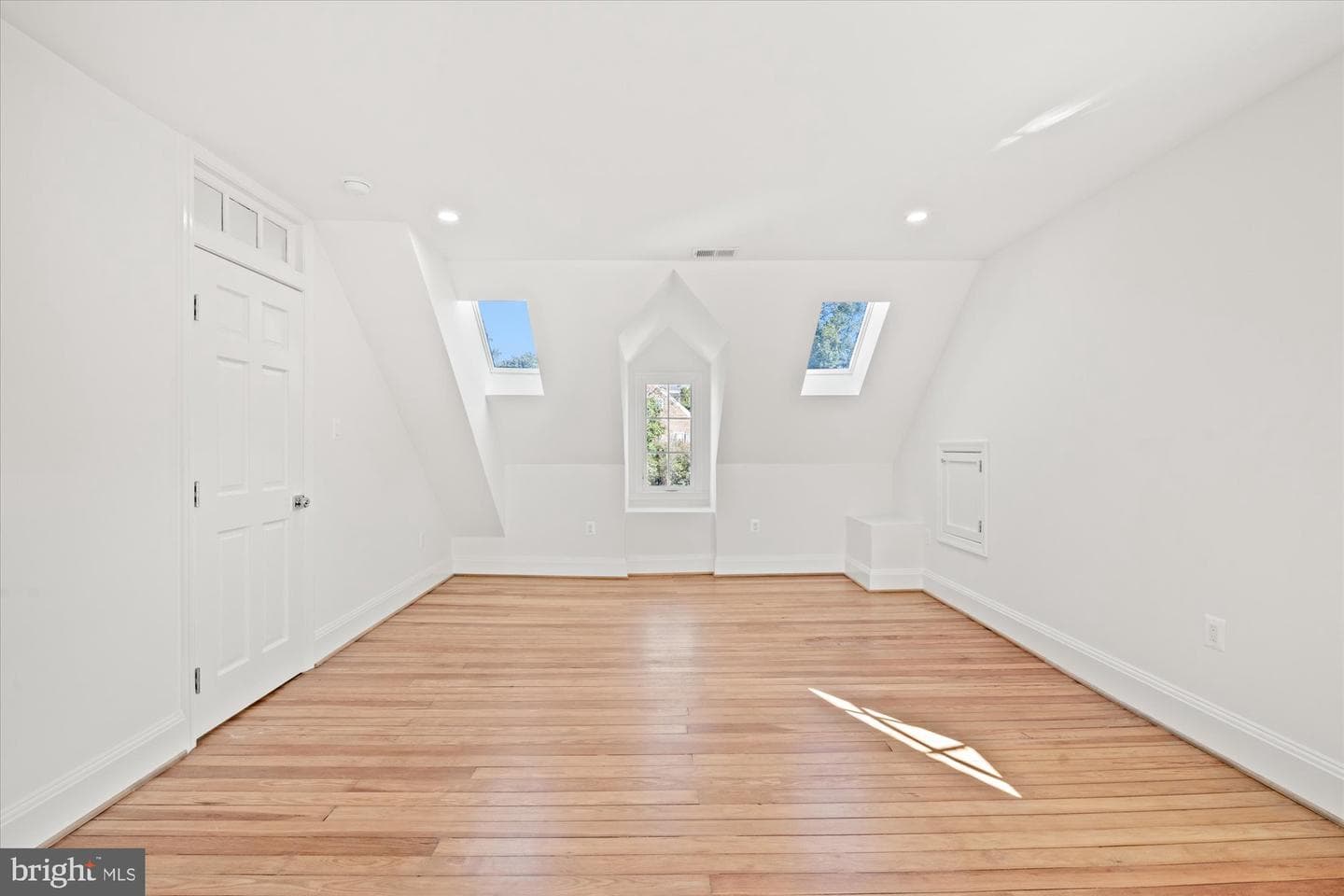 1814 Edgehill Drive photo 43