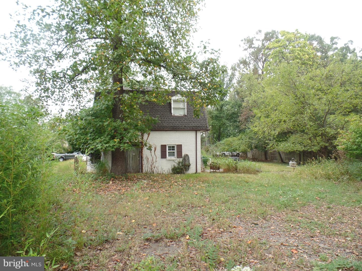 2207 Sandburg Street photo 3