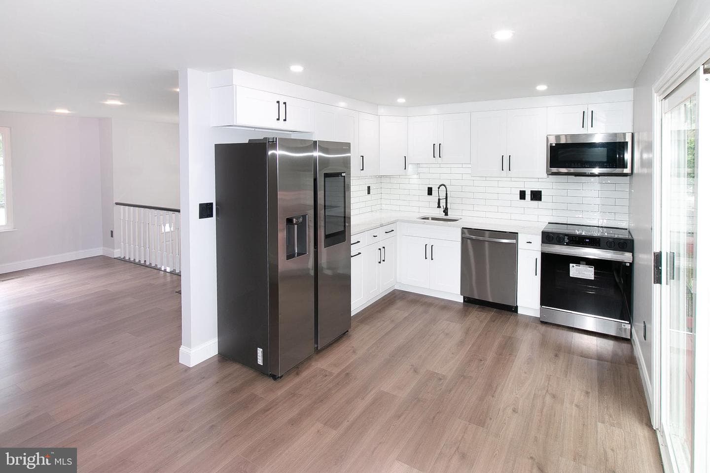 5377 Laura Belle Lane photo 4