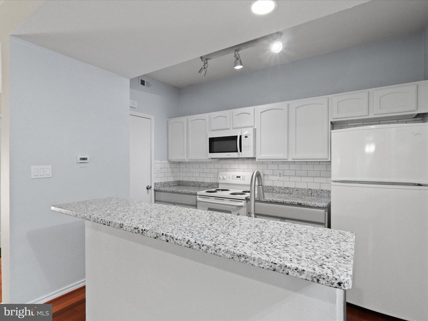 12161 Penderview Terrace #906 photo 12
