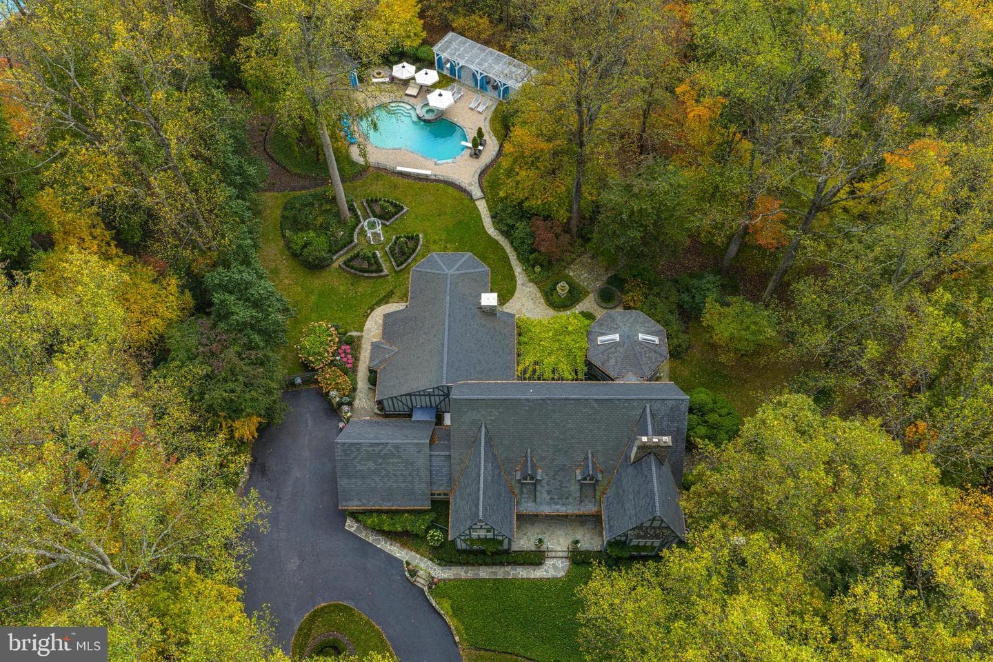 10205 Cedar Pond Drive photo 26