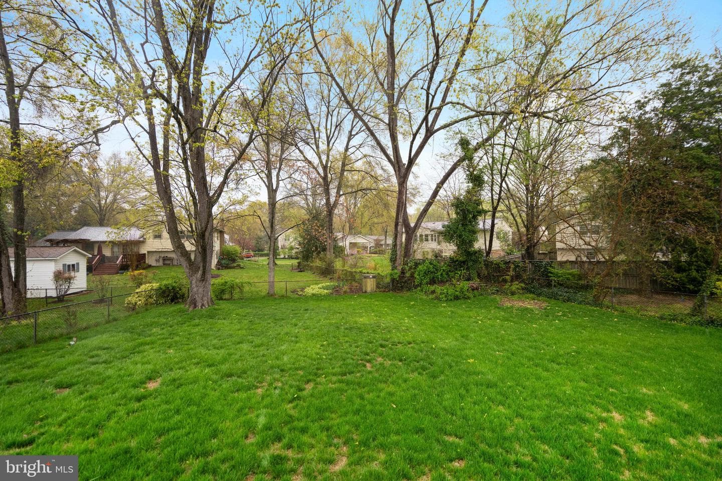 2402 Parkers Lane photo 8