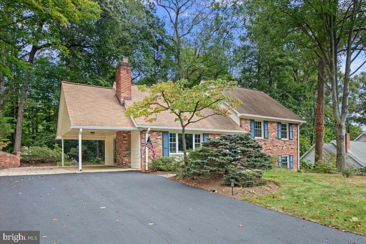 5025 Kingston Drive photo 2