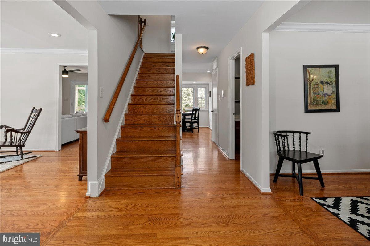 5262 Pumphrey Drive photo 2