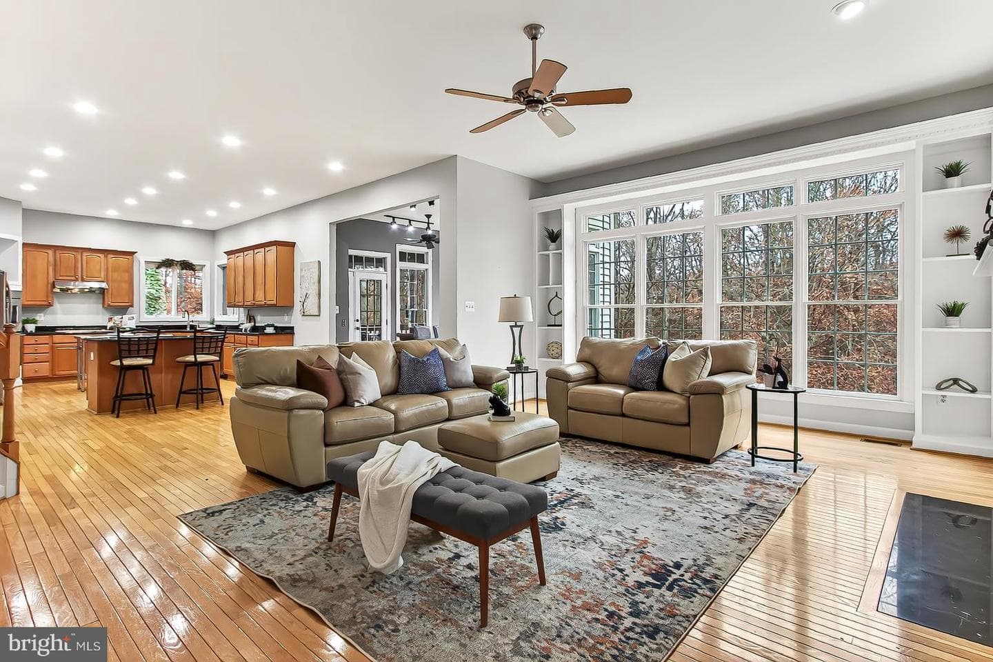6209 Waterlily Court photo 4