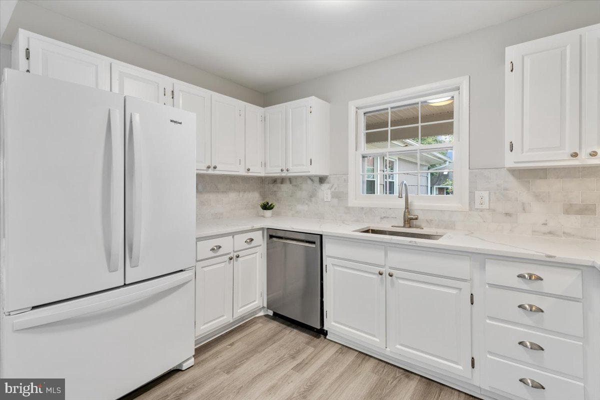 4133 Point Hollow Lane photo 12