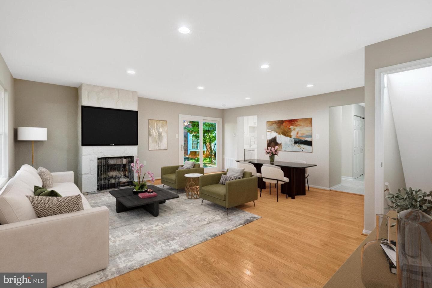 6108 Pond Lily Court photo 4