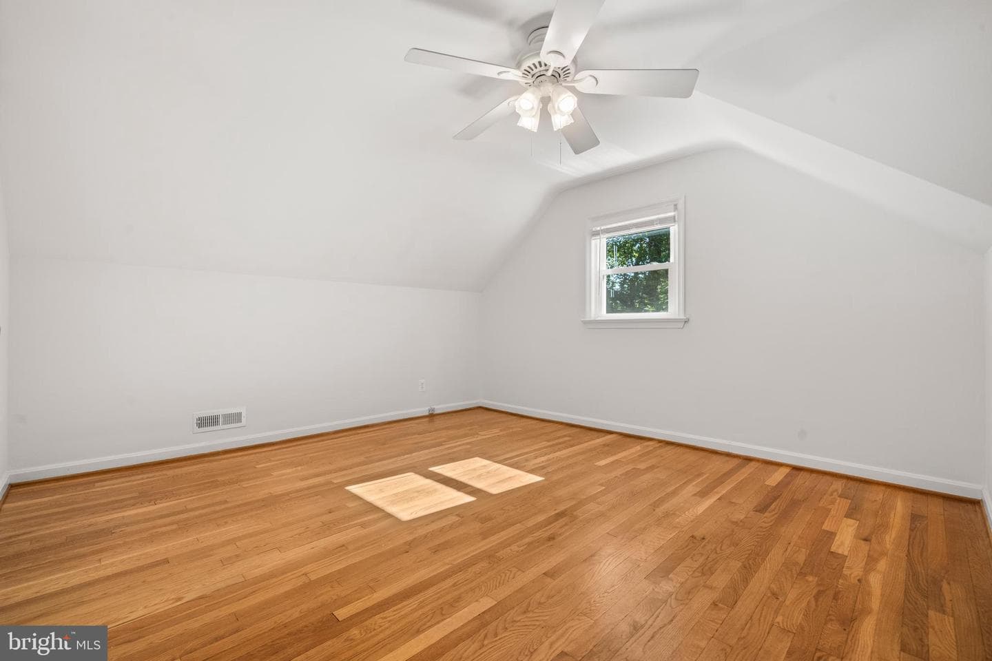 1015 Kennedy Street photo 22