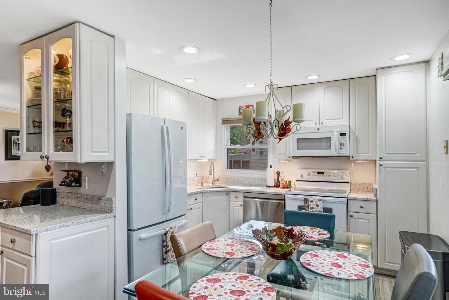 6109 Larkspur Drive photo 4