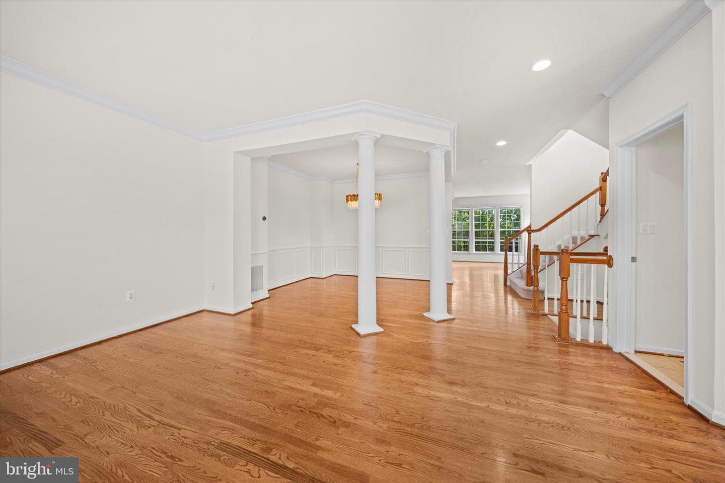 5653 Faircloth Court photo 3