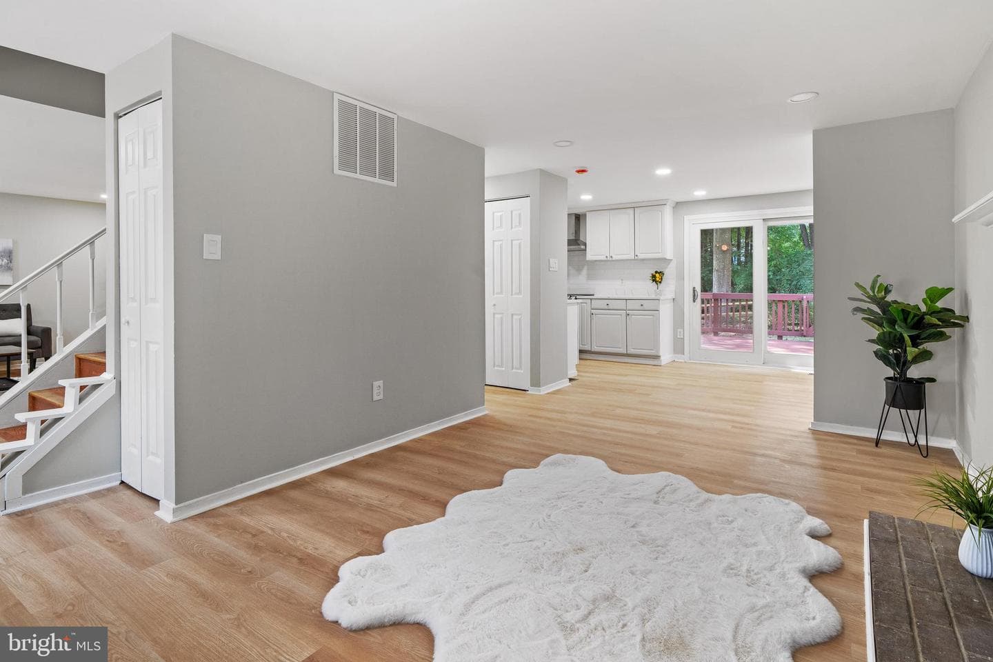 6122 Mantle Road photo 14