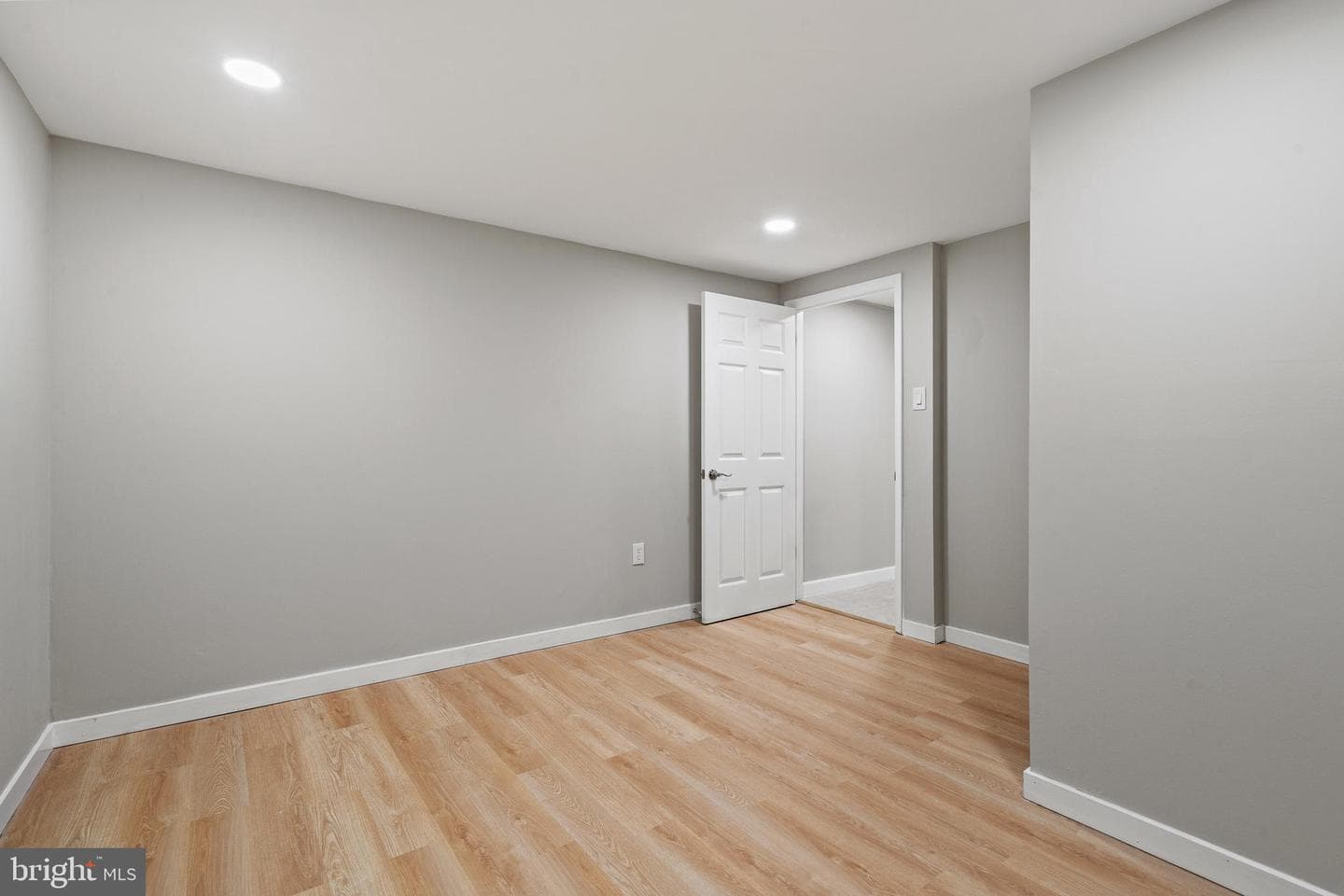 6122 Mantle Road photo 38