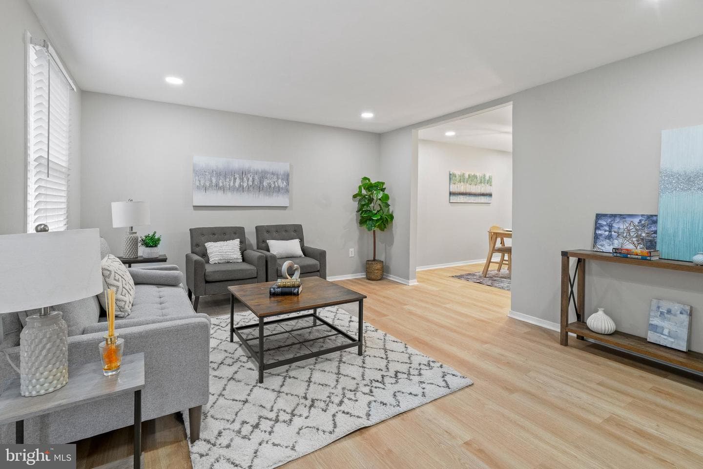 6122 Mantle Road photo 7