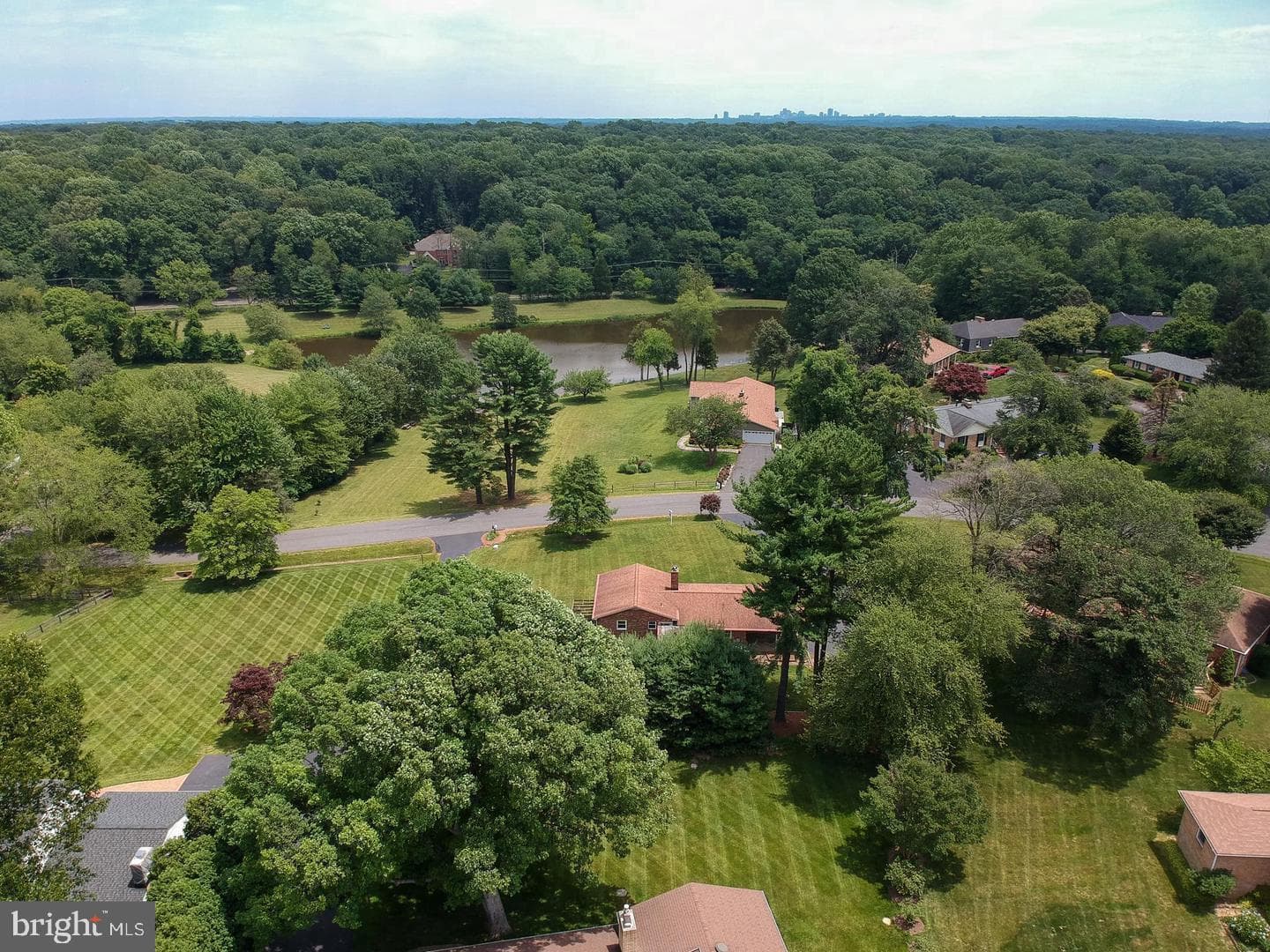 2736 Calkins Road photo 10