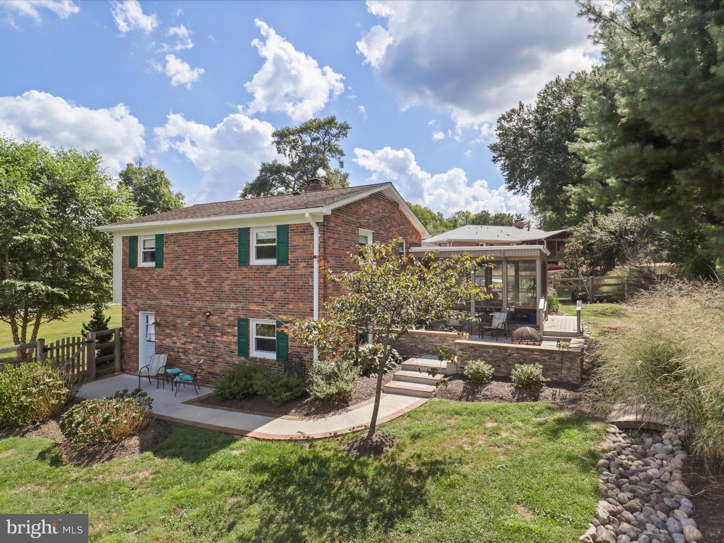 2736 Calkins Road photo 5