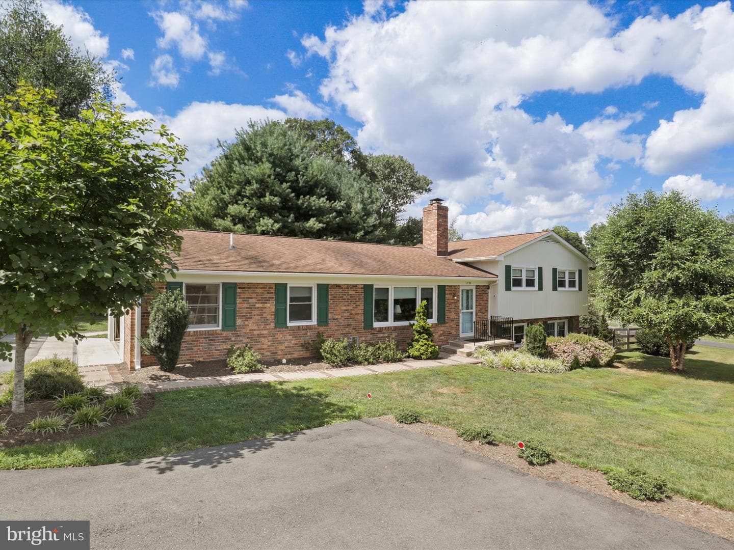 2736 Calkins Road photo 6