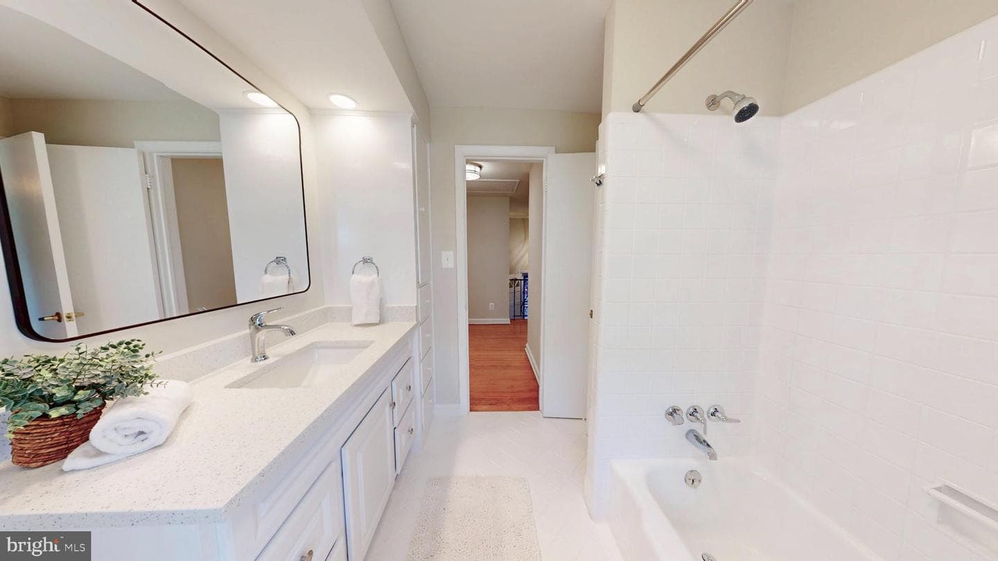 7204 Regent Drive photo 37