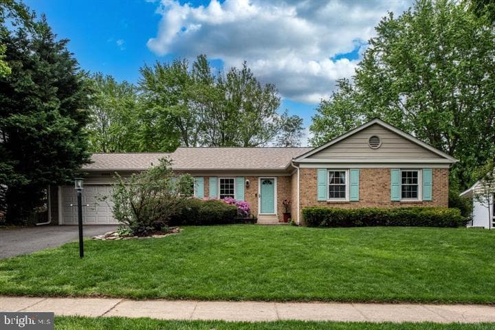 10808 Stanhope Place photo 2