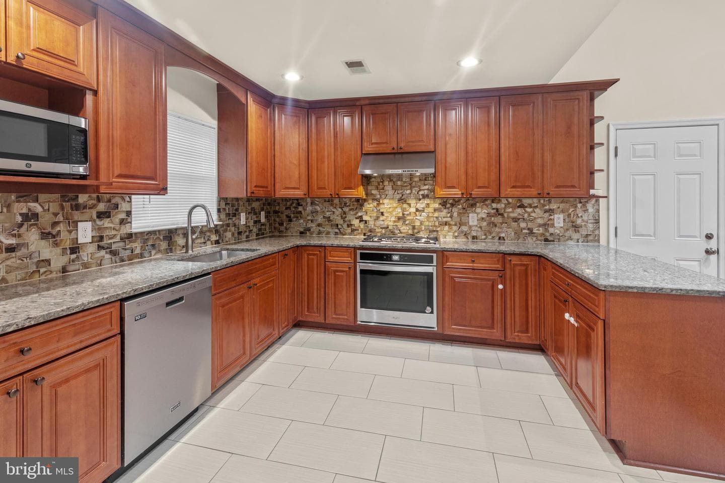 4528 Waverly Crossing Lane photo 31