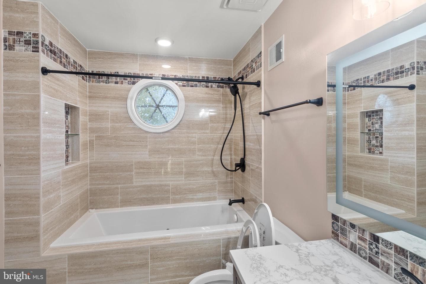 4528 Waverly Crossing Lane photo 9