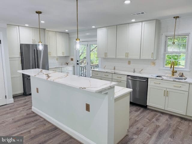 8212 La Faye Court photo 3