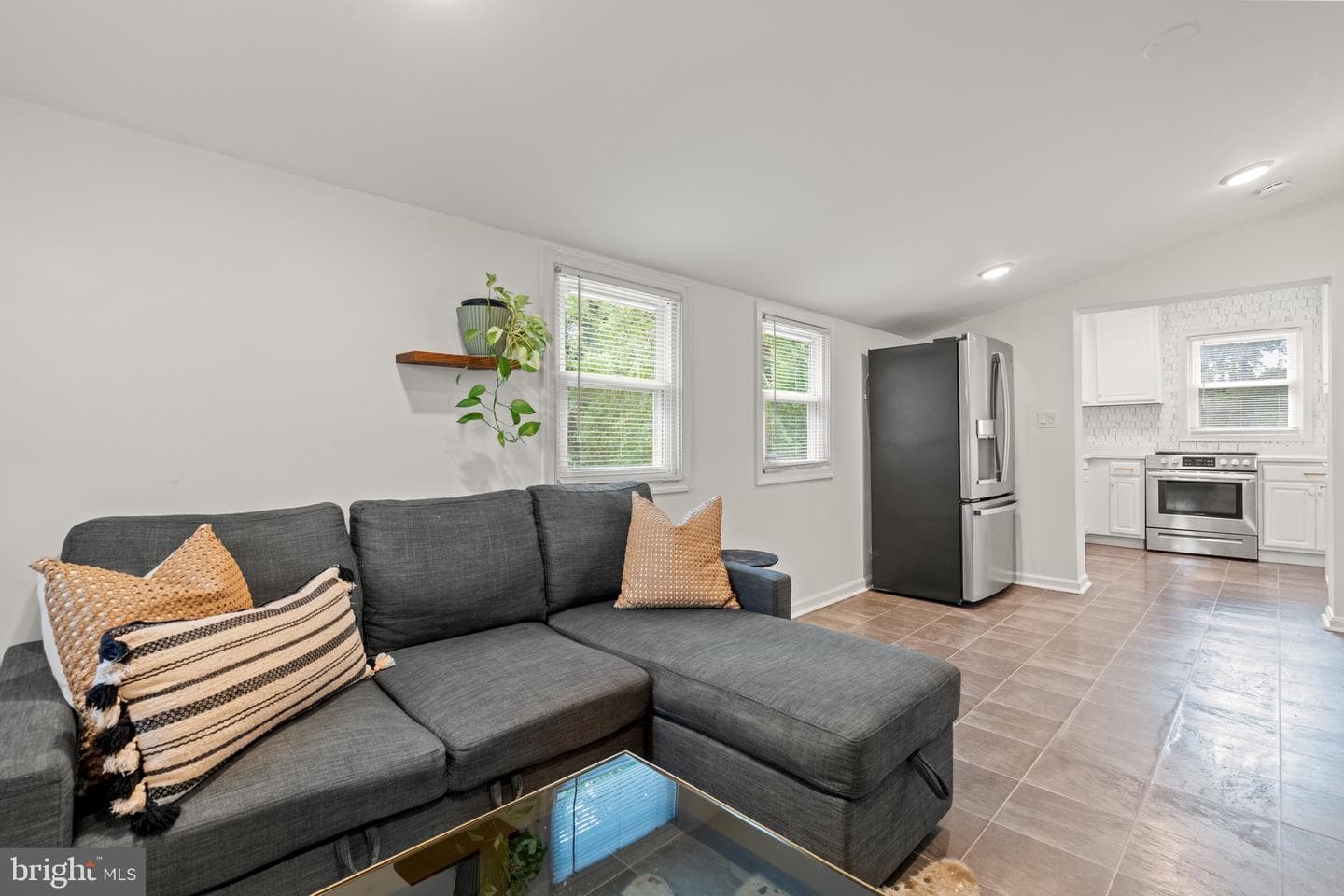 5005 Rosemont Avenue photo 17