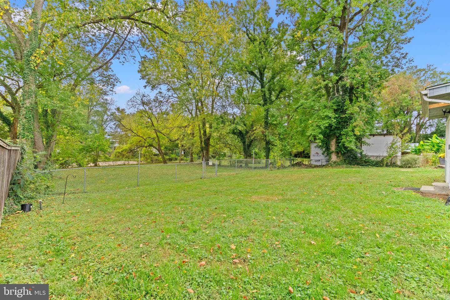 5005 Rosemont Avenue photo 44