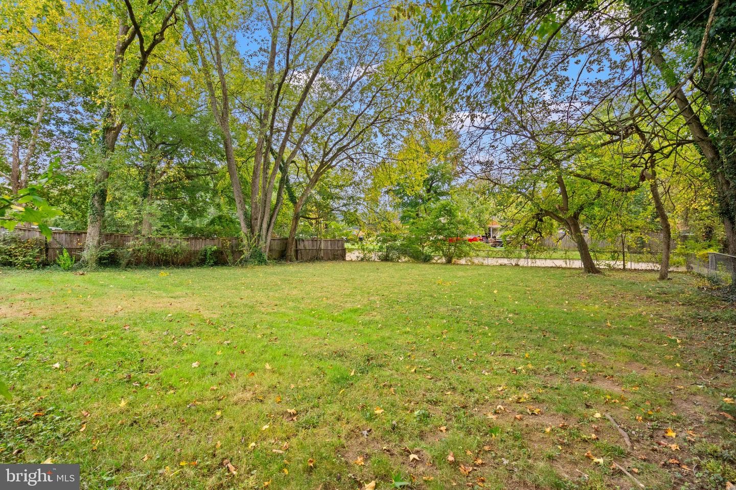 5005 Rosemont Avenue photo 46