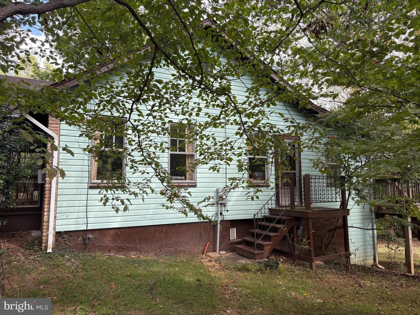 217 Moore Avenue SE photo 3