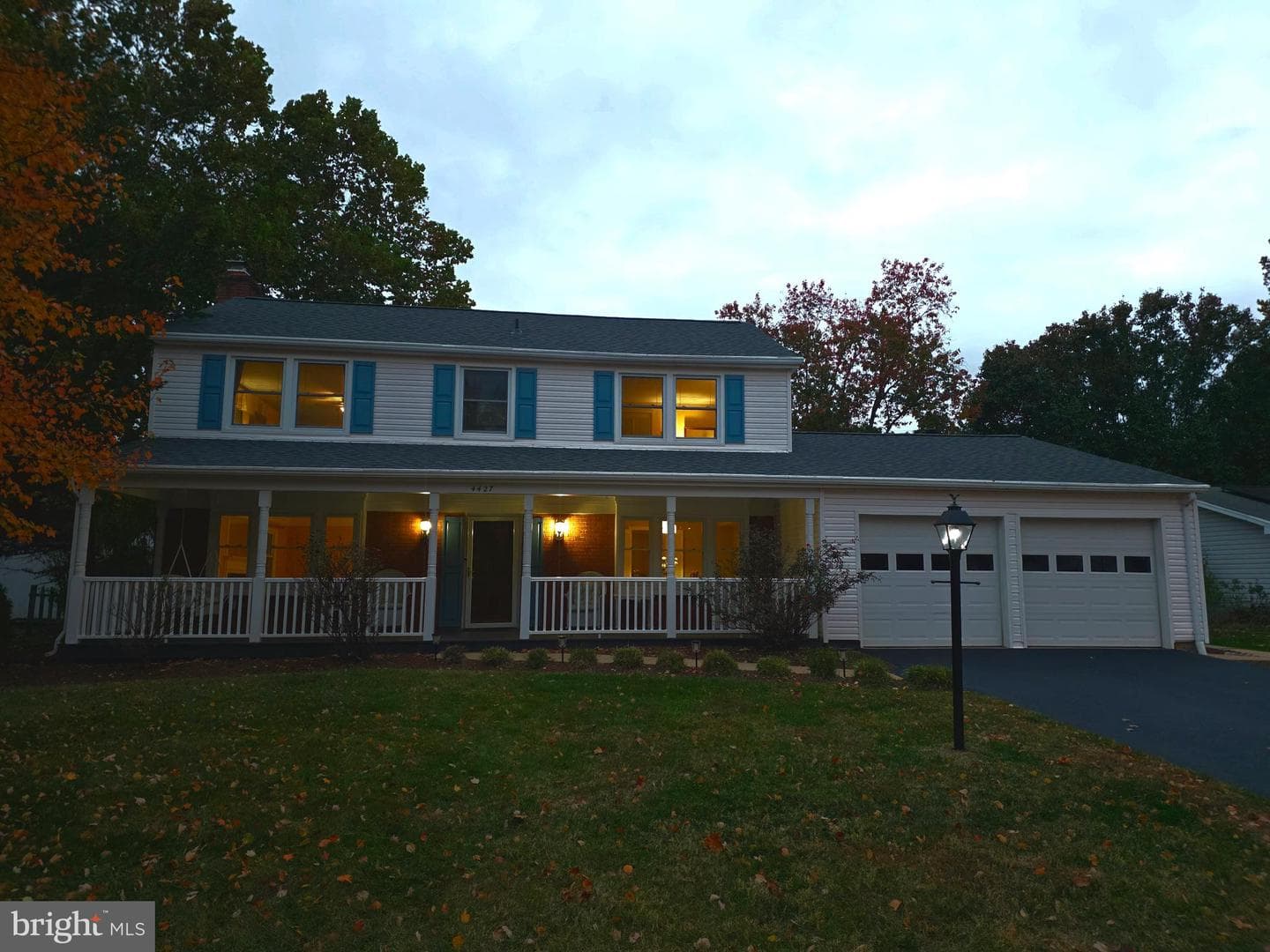 4427 Majestic Lane photo 2