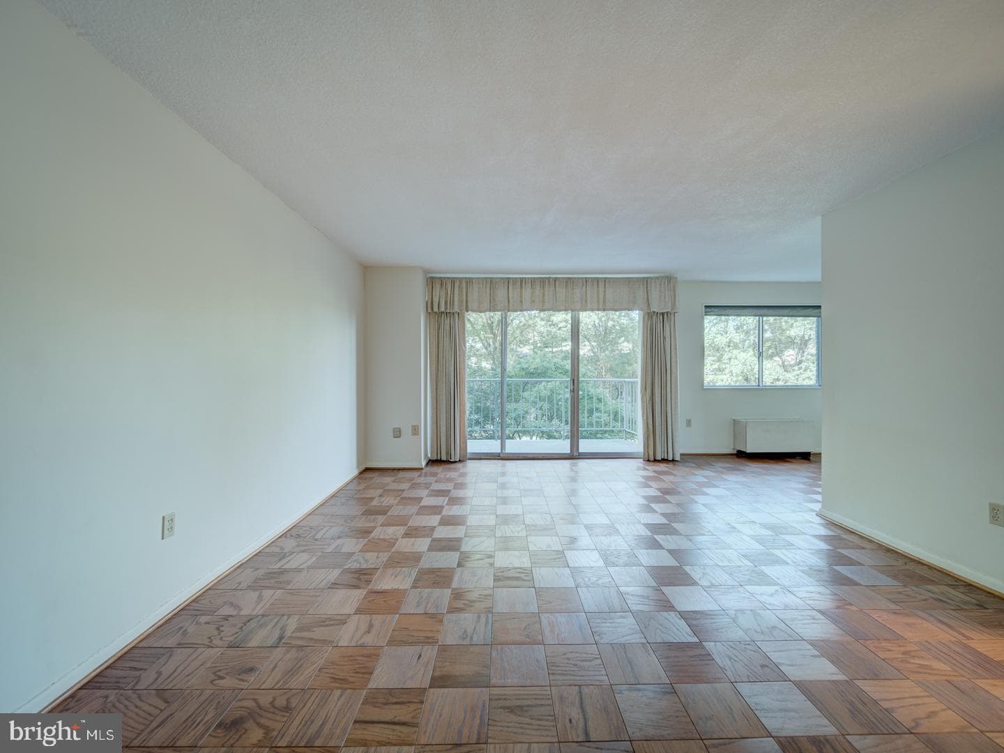 2059 Huntington Ave # 300 photo 13