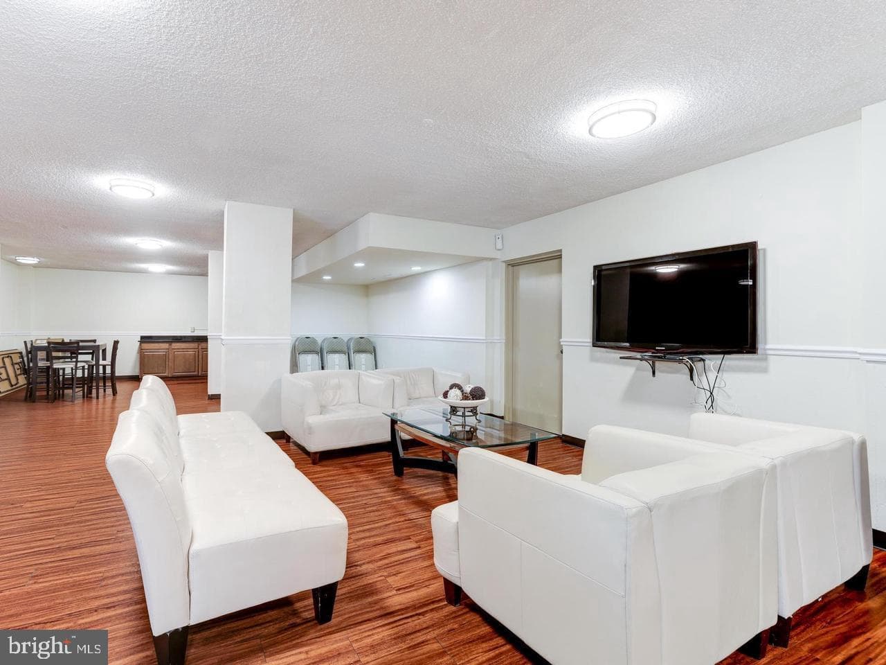 2059 Huntington Ave # 300 photo 19