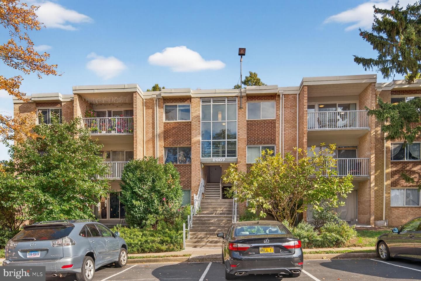 2907 Charing Cross Road #14 photo 1