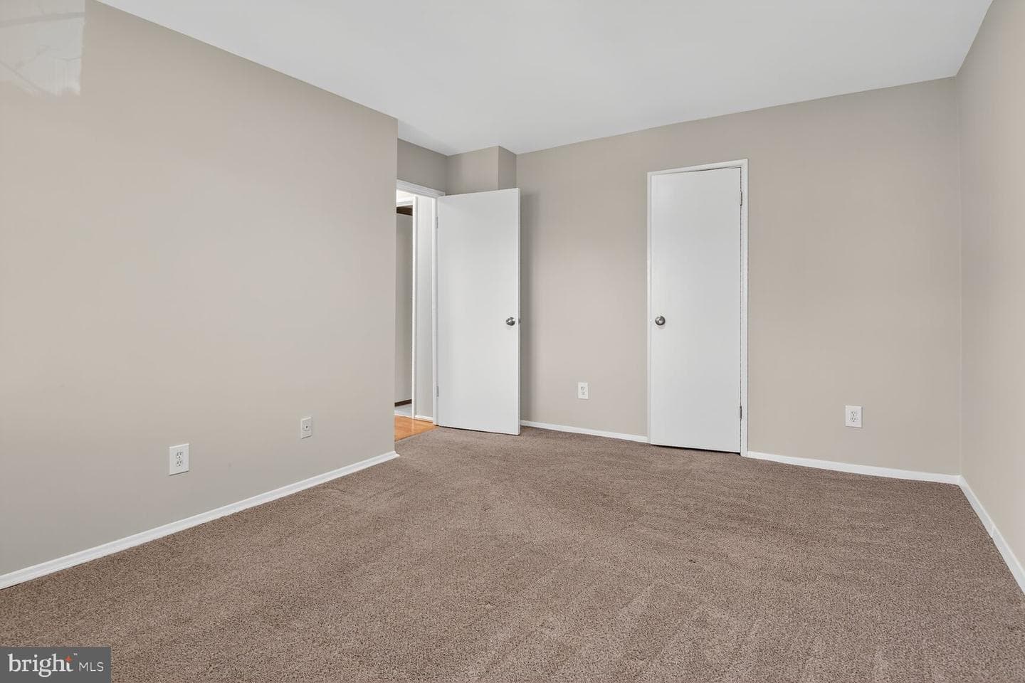 2907 Charing Cross Road #14 photo 12