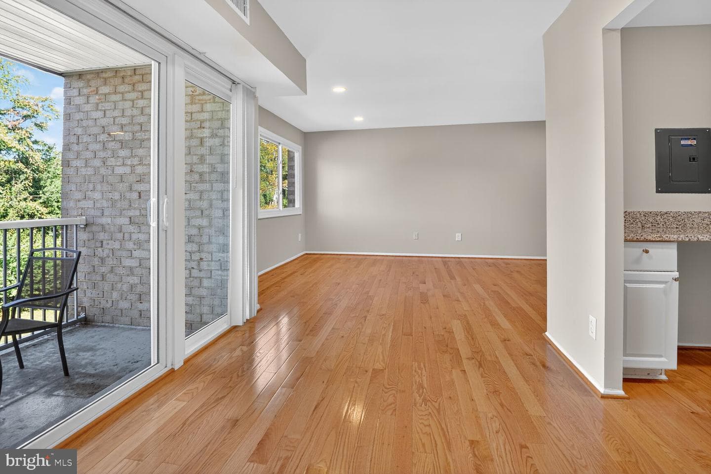 2907 Charing Cross Road #14 photo 7