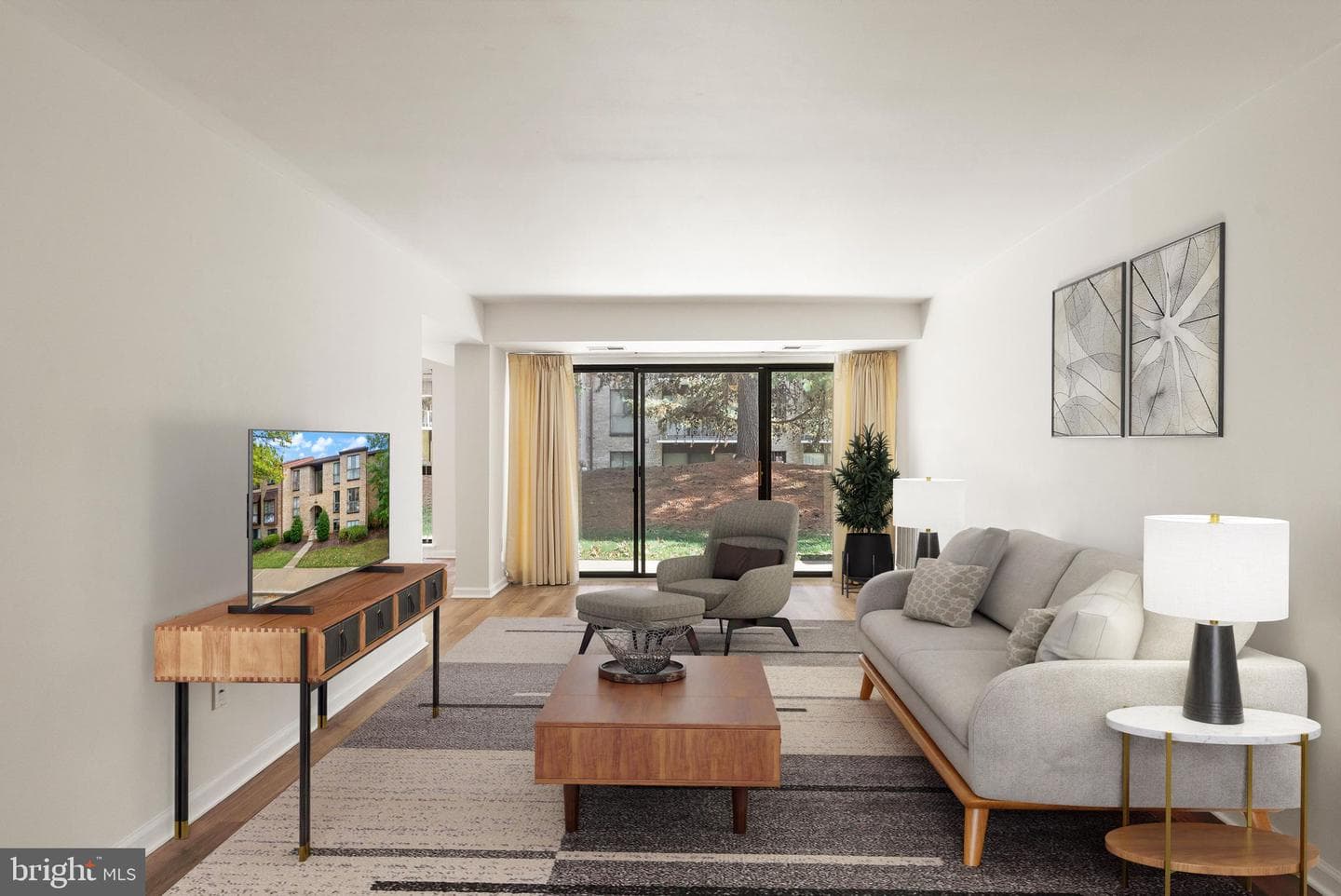 2042 Royal Fern Court #1b photo 2