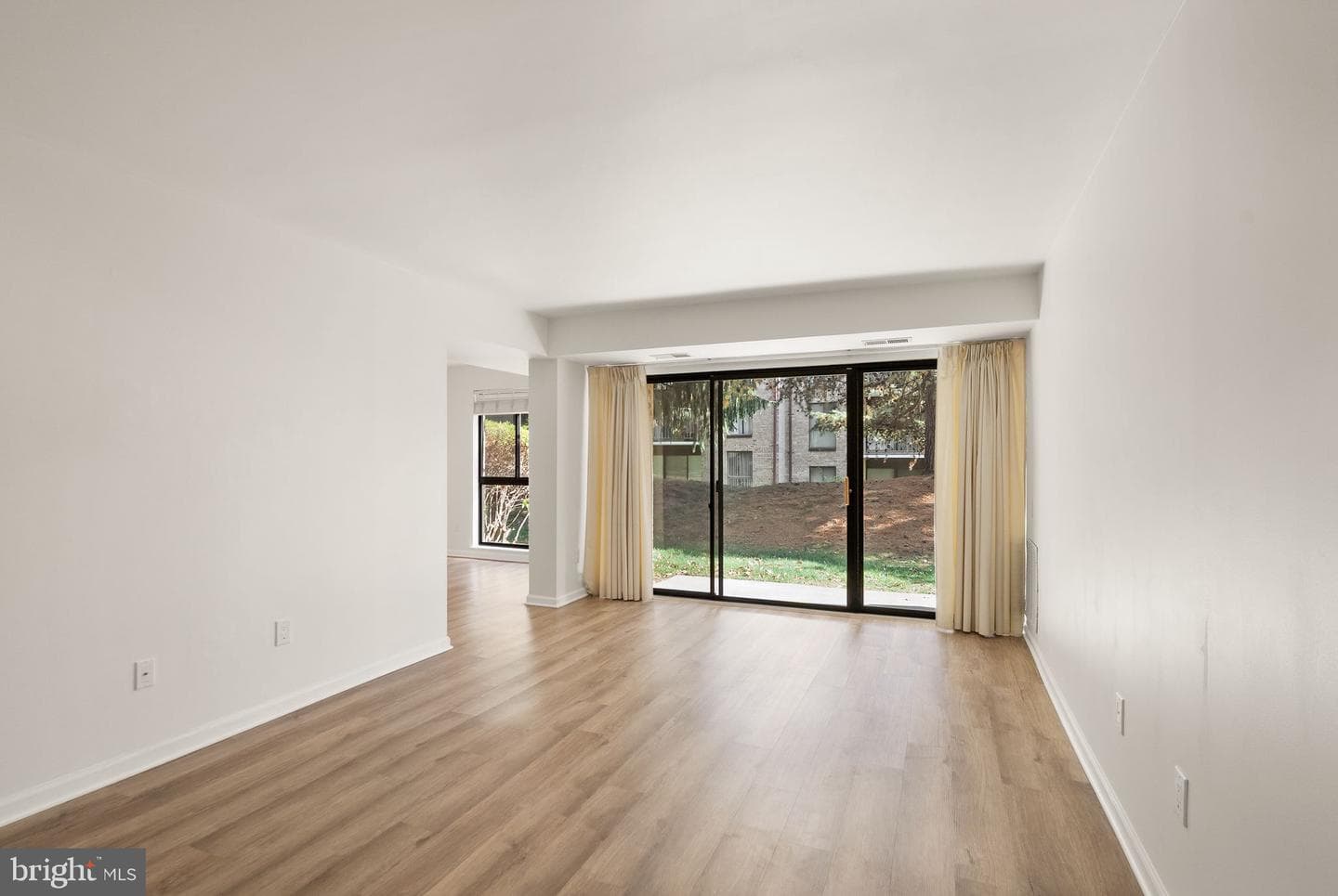 2042 Royal Fern Court #1b photo 23