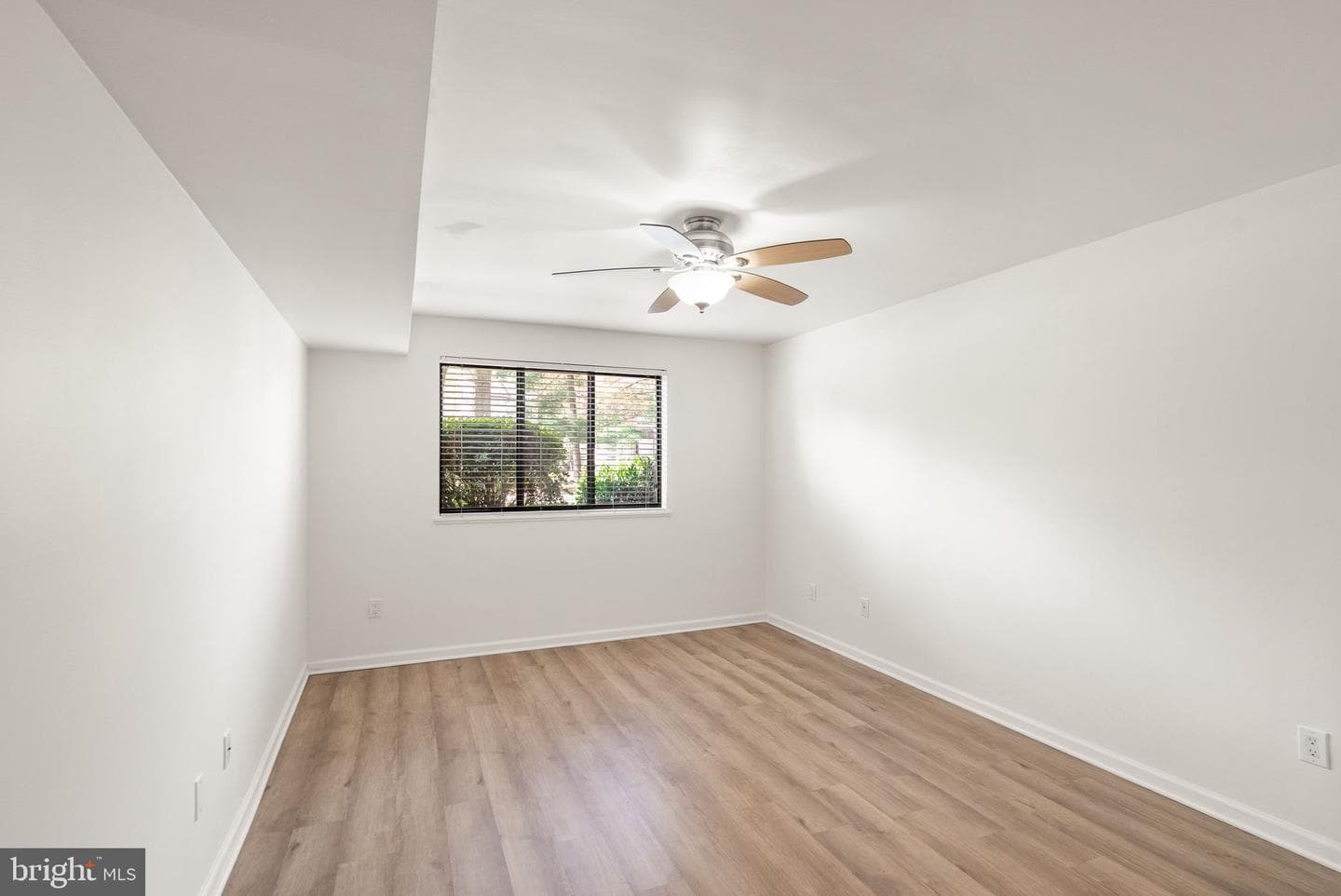 2042 Royal Fern Court #1b photo 29