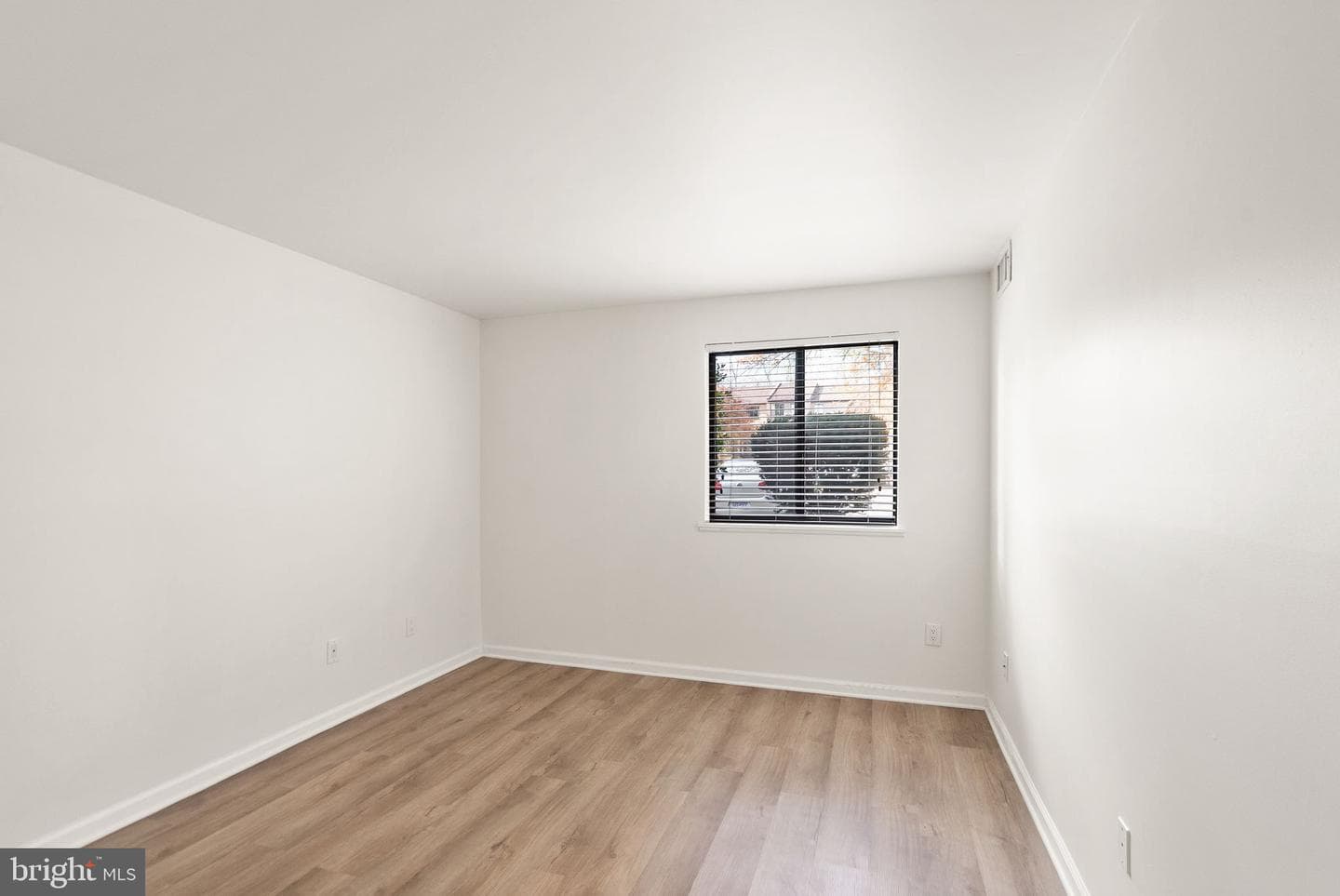 2042 Royal Fern Court #1b photo 32