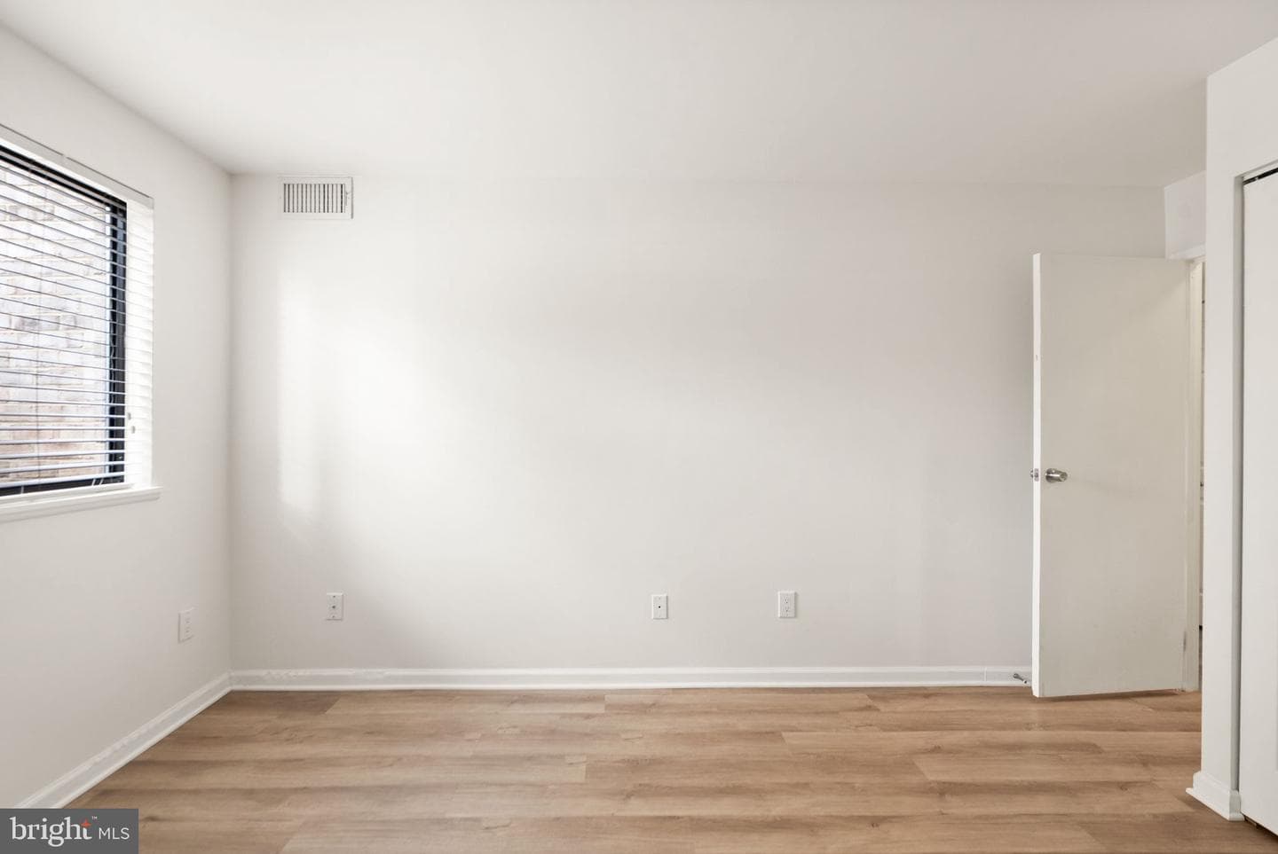 2042 Royal Fern Court #1b photo 33