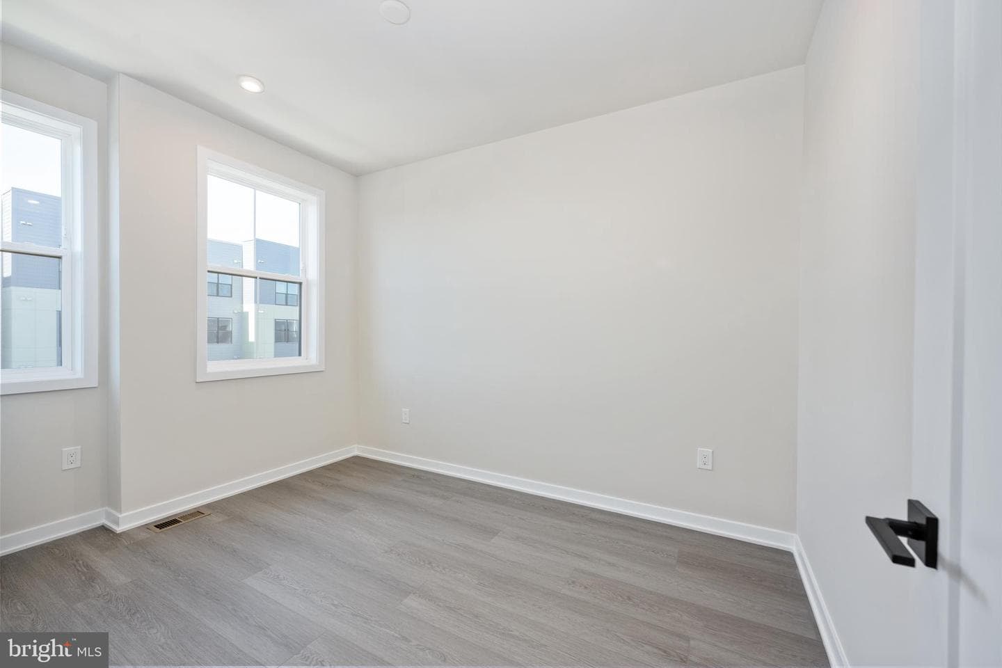 14359 Glen Manor Drive photo 3