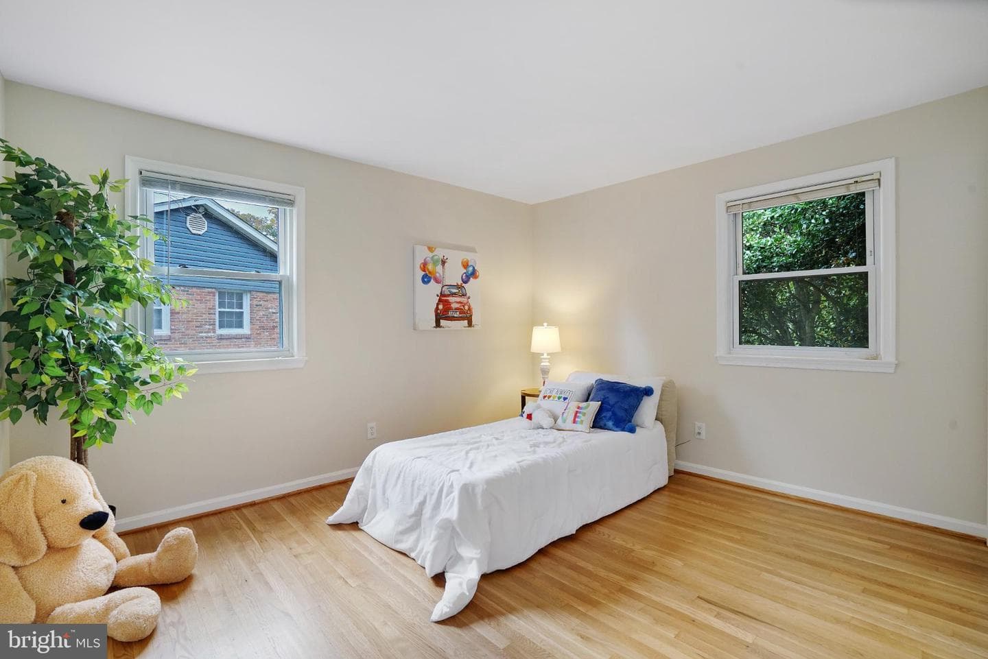 4217 N Valiant Court photo 37