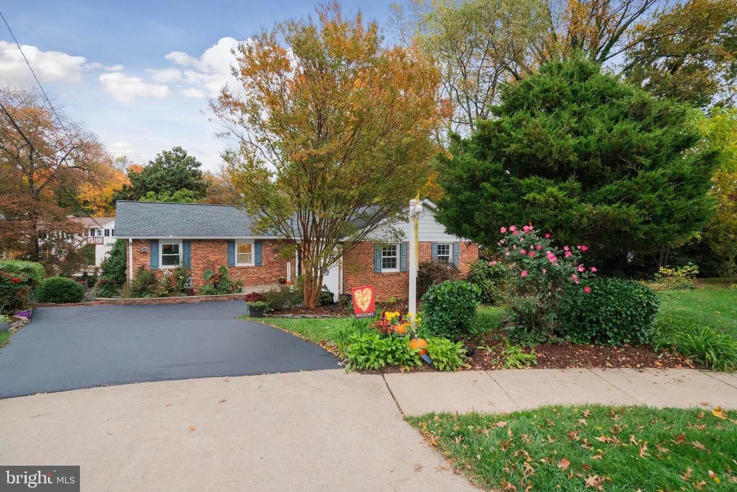 4217 N Valiant Court photo 6