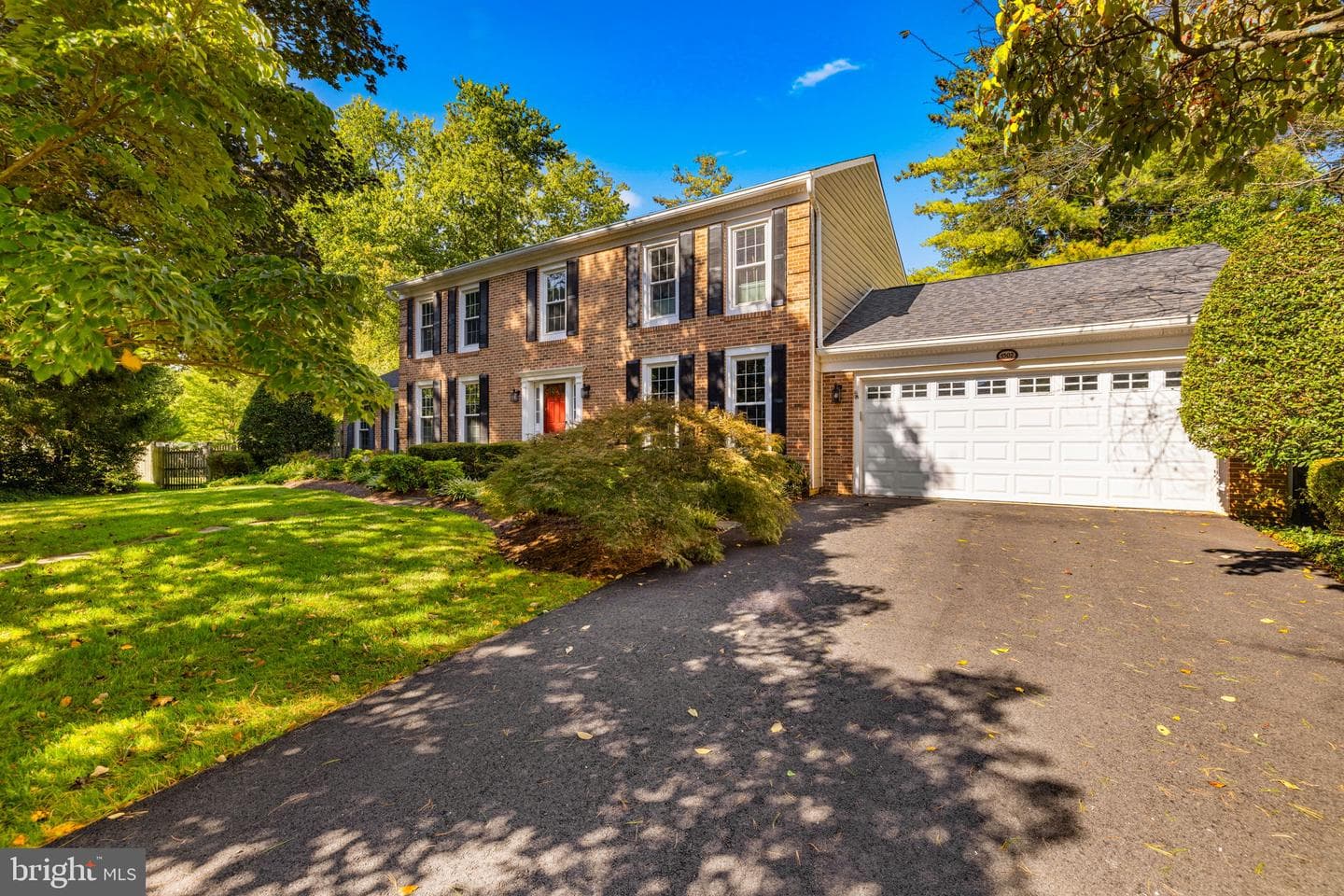 1302 Clayborne House Court photo 2
