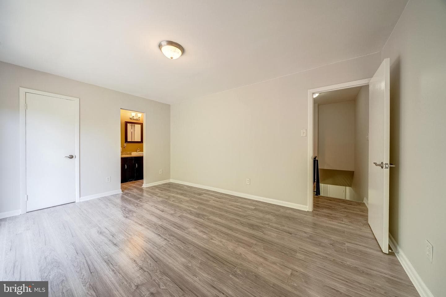 8322 Highcliffe Court photo 22