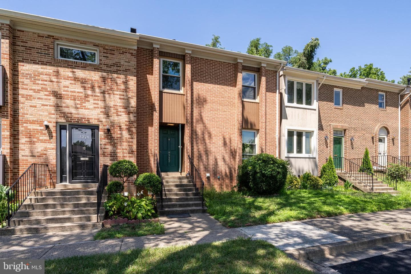 8322 Highcliffe Court photo 3