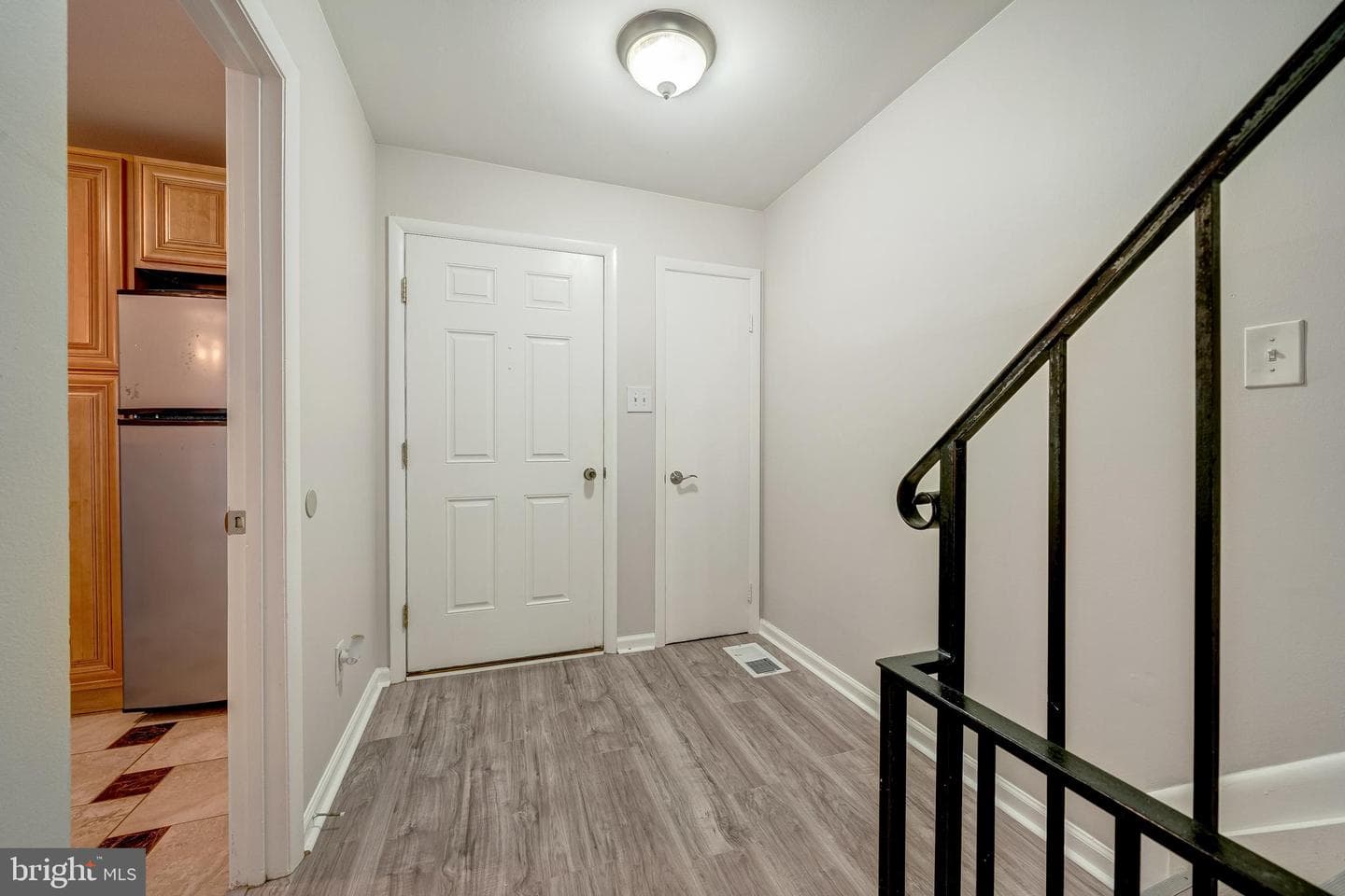 8322 Highcliffe Court photo 4
