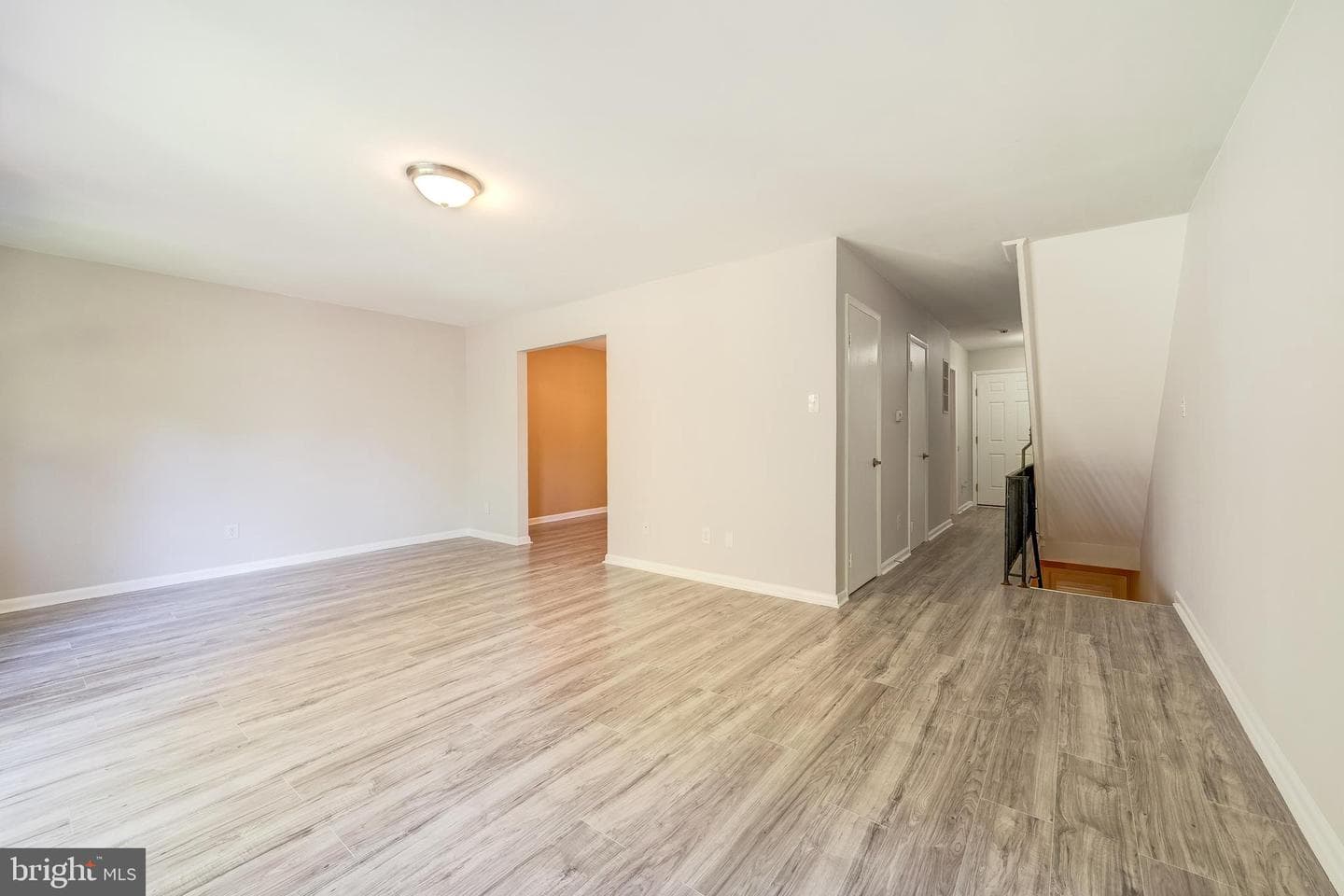 8322 Highcliffe Court photo 7