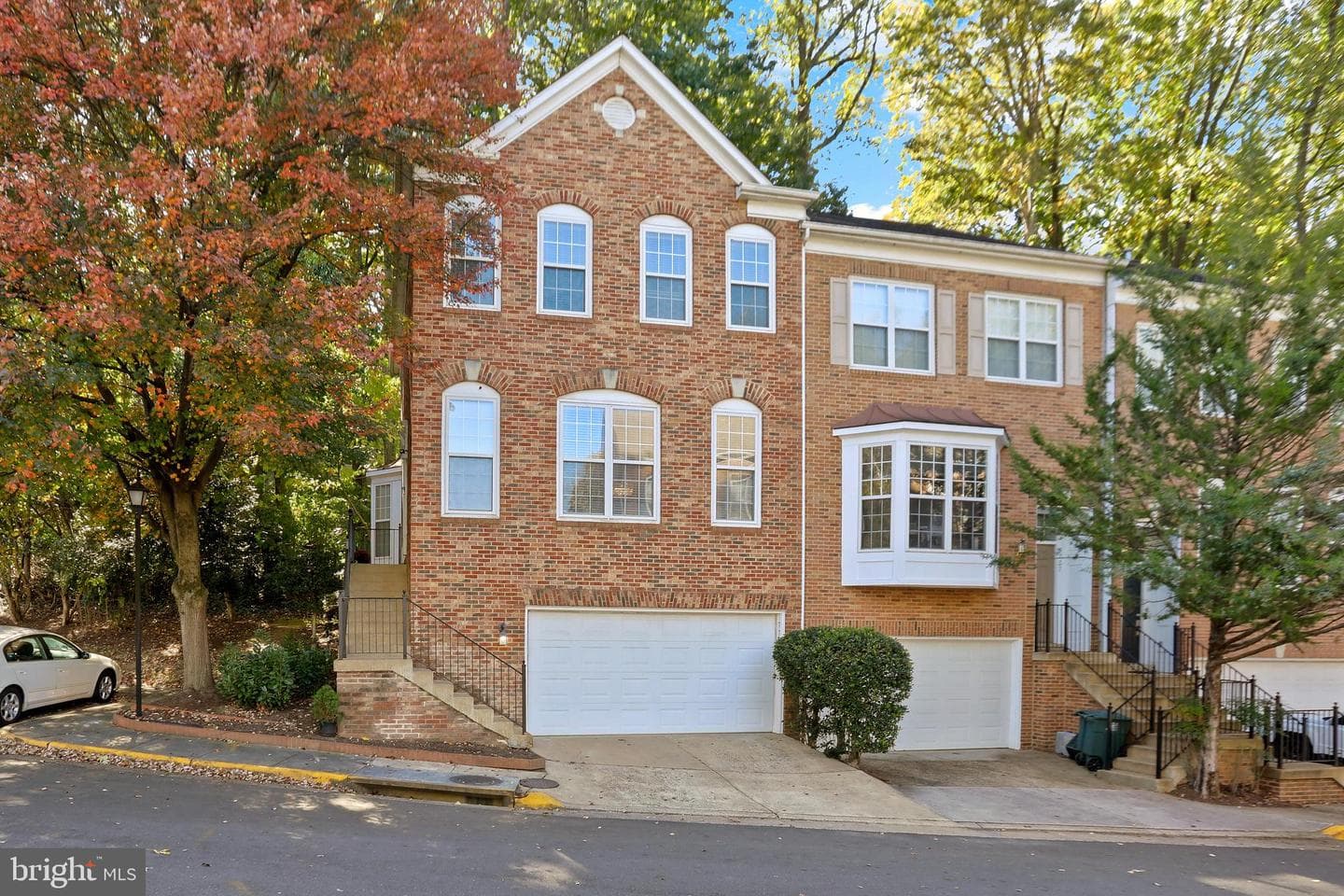 7725 Heritage Woods Way photo 2